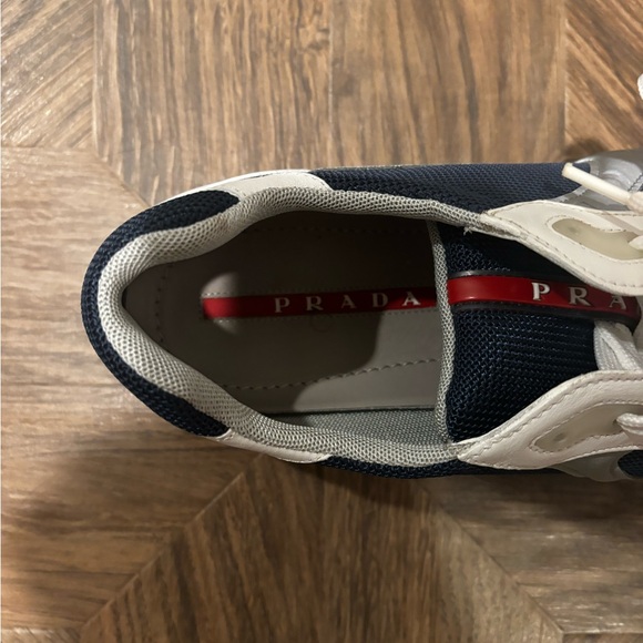 Men’s Prada sneakers size 9.5 - Picture 3 of 4